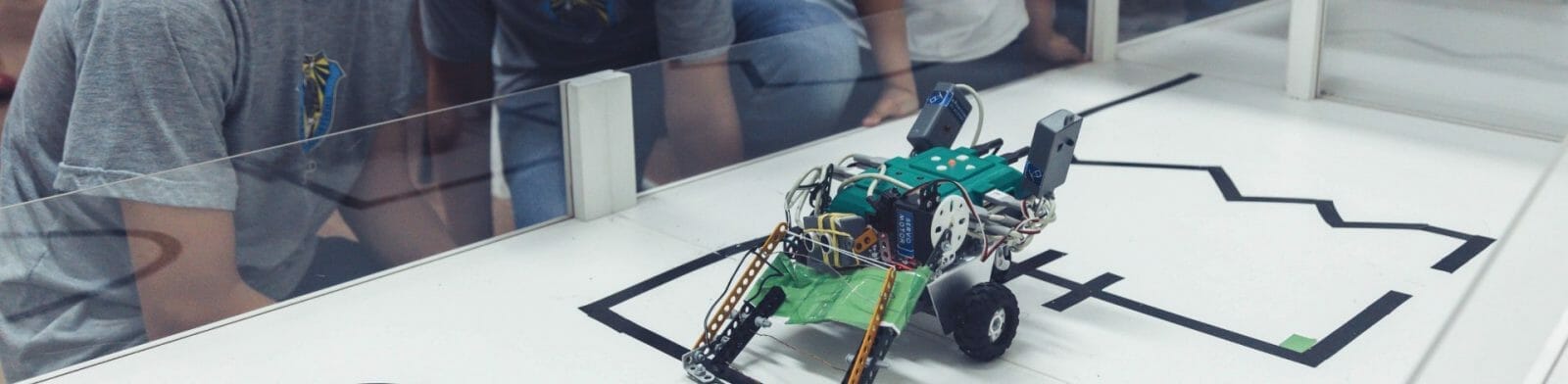 aula extracurricular robotica