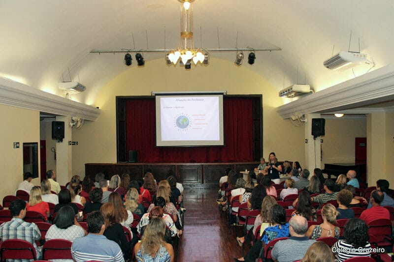 centro auditorio colegio cruzeiro