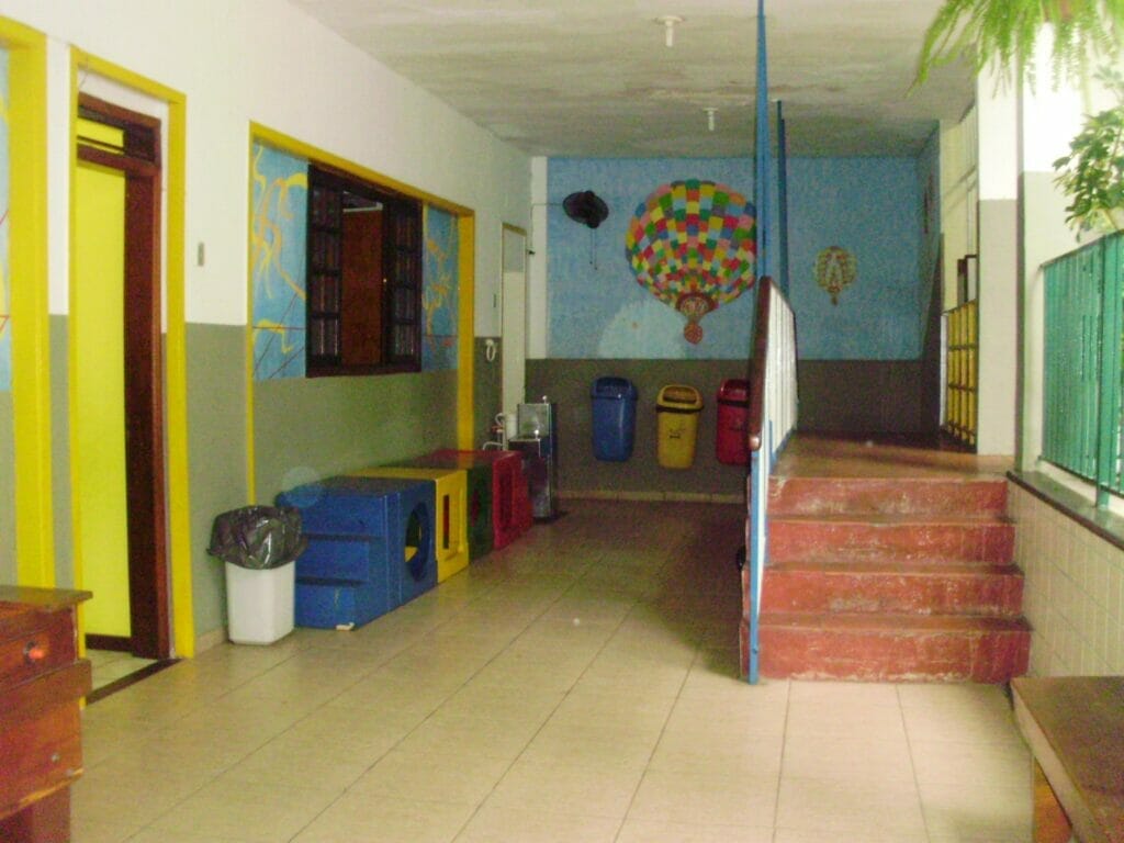 corredor escola mater