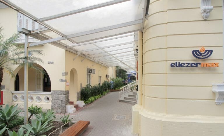 fachada do colégio eliezer max no rio de janeiro
