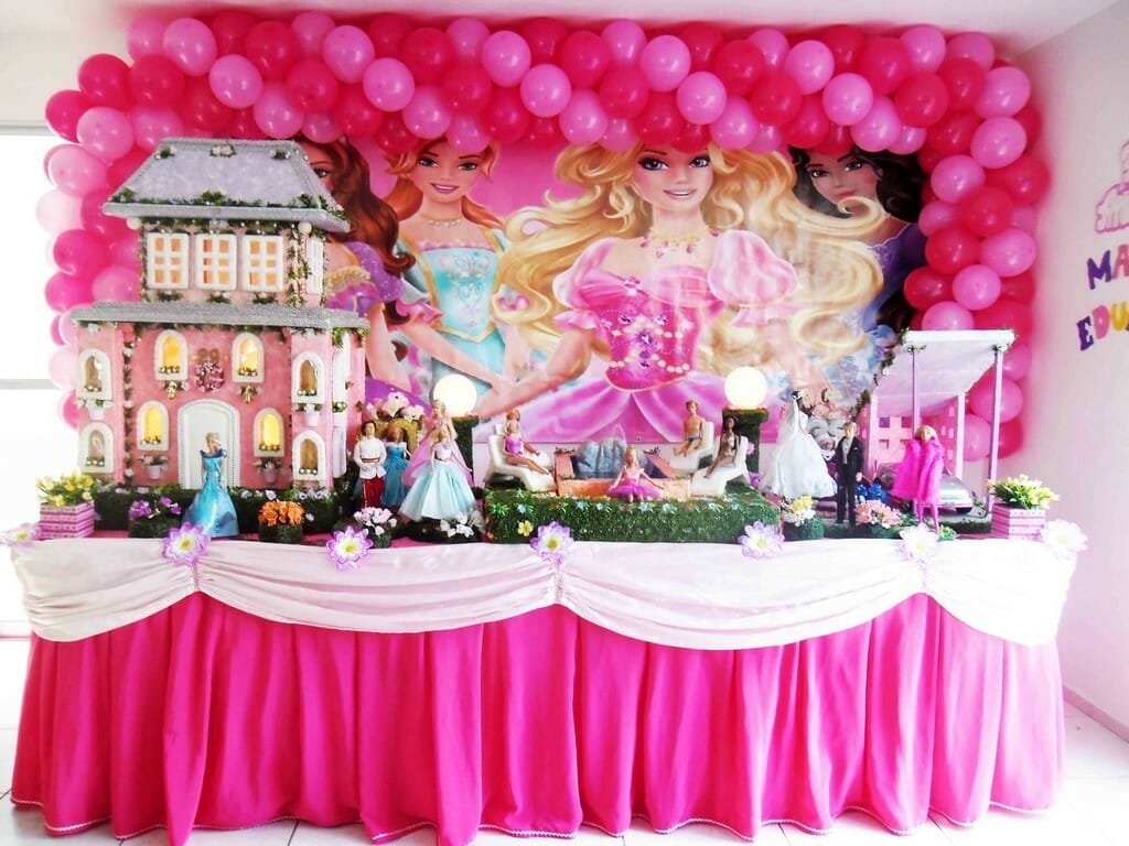 Decoração de festa infantil da Barbie