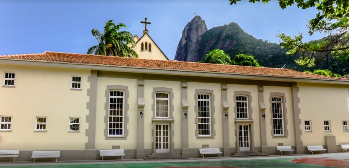 fachada da british school de botafogo